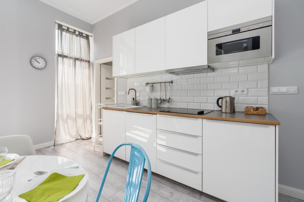 Apartment Scandi Male Garbary Piaskowa Near Old Market Square By Renters *