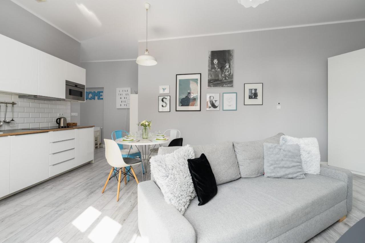 Scandi Male Garbary Piaskowa Near Old Market Square By Renters *