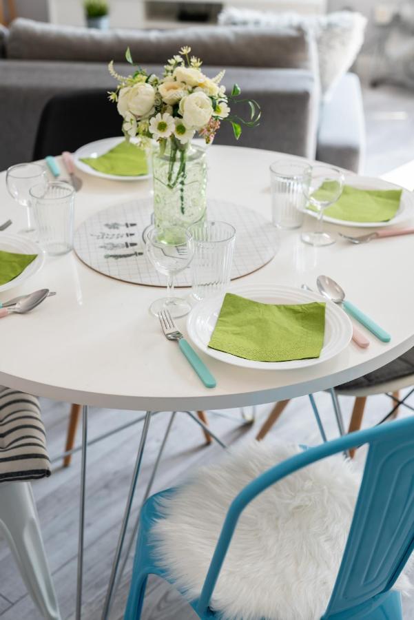 Apartment Scandi Male Garbary Piaskowa Near Old Market Square By Renters